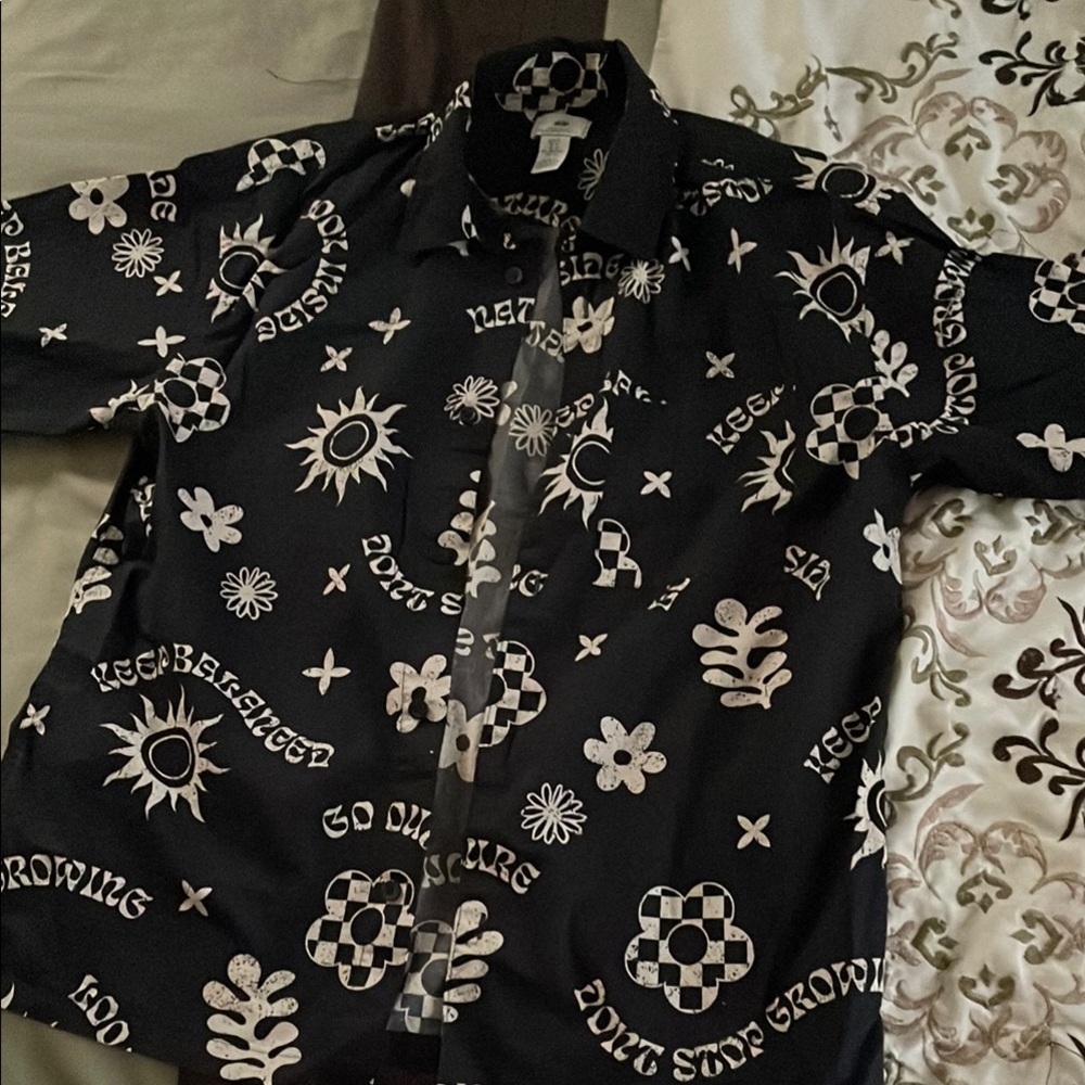 H&M Black and White Casual Button Down Shirt with Geometric Patterns